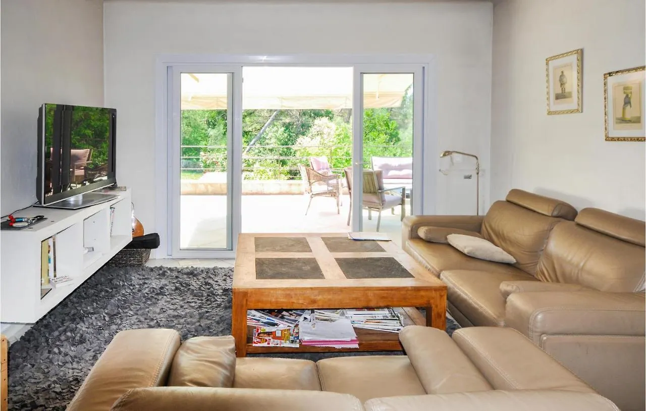 Nice Home In Roquefort Les Pins 0*, Roquefort-les-Pins